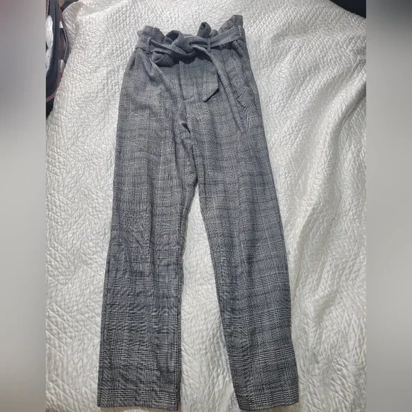 Grey Glen Plaid Paperbag Waist Tapered Ankle Pants Office Chic - Picture 2 of 4